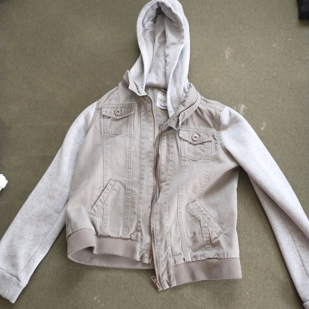 Jean jacket with hood